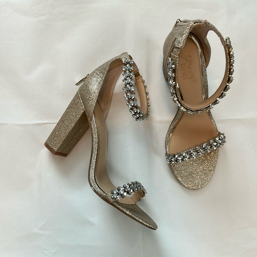 Jewel Badgley Mischka Mayra heels in Light Gold
